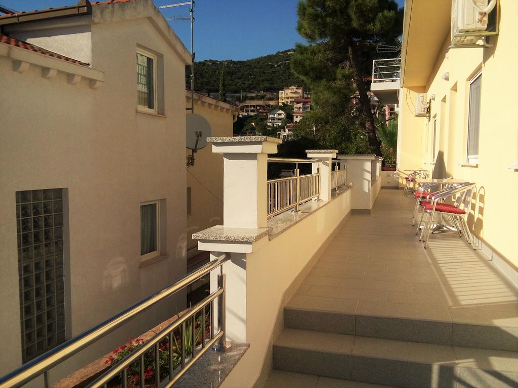 Villa Obad Guest House Неум Екстериор снимка