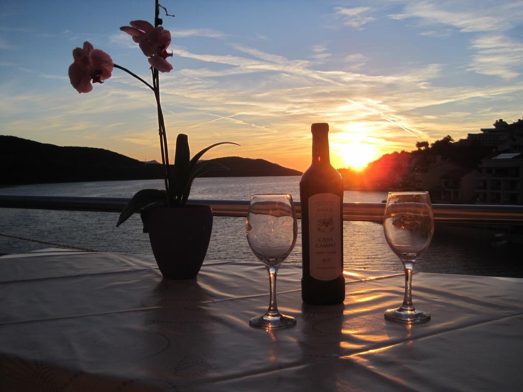 Villa Obad Guest House Неум Екстериор снимка